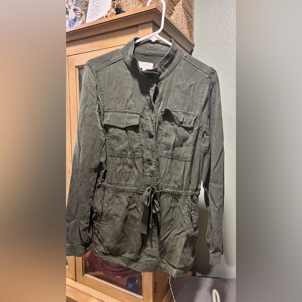 LOFT Women's Olive Green Button-Front Utility Shirt Jacket